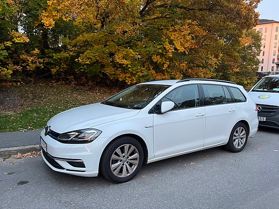 Volkswagen Golf VII 2 of 8