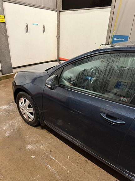 Volkswagen Golf VI 10 of 13