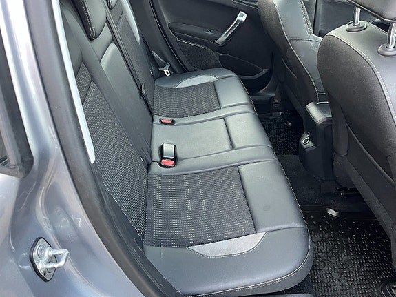 Peugeot 2008 6 of 10