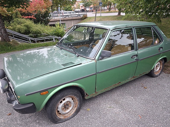 Fiat 131 3 of 9