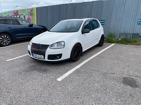 Volkswagen Golf V 10 of 17