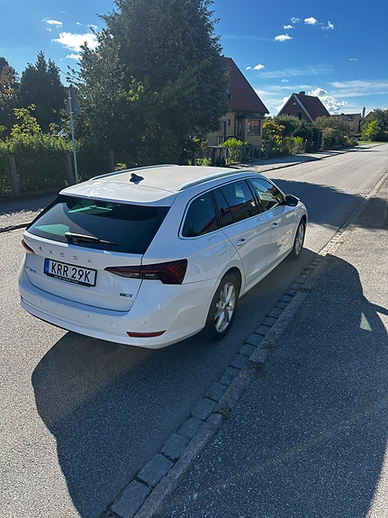 Skoda Octavia 3 of 10