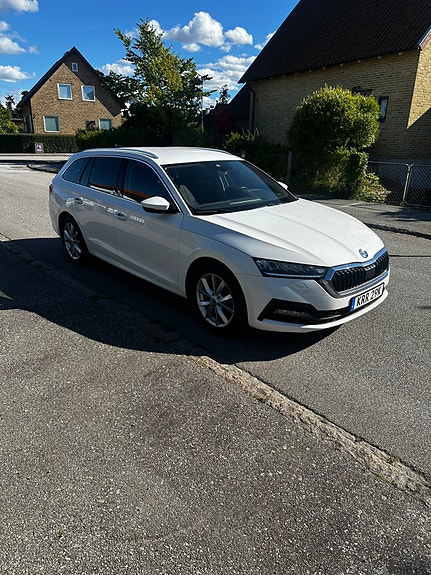 Skoda Octavia 2 of 10