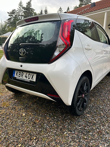 Toyota Aygo 4 of 5