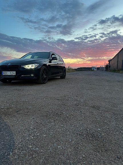 BMW 320d 2 of 3