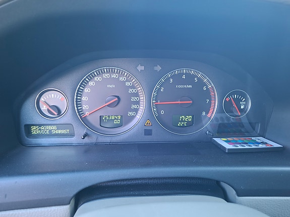 Volvo V70 4 of 11