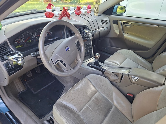 Volvo V70 8 of 11