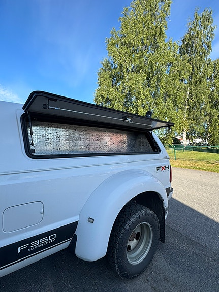 Ford F-350 5 of 5