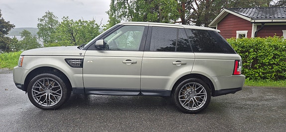 Land Rover Range Rover Sport 4 of 12