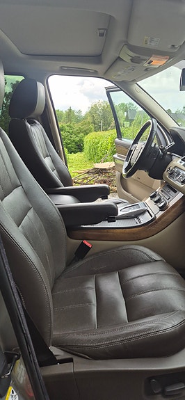 Land Rover Range Rover Sport 12 of 12