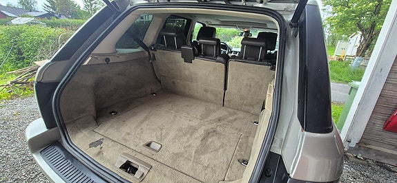 Land Rover Range Rover Sport 5 of 12