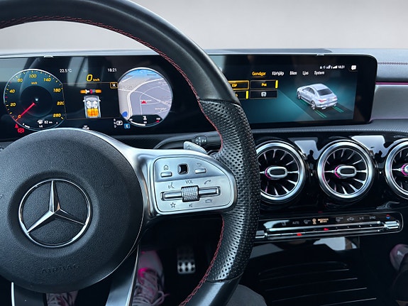 Mercedes-Benz CLA200 9 of 13