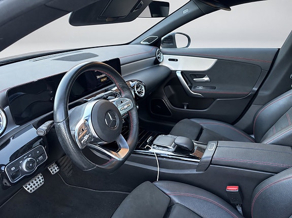 Mercedes-Benz CLA200 7 of 13