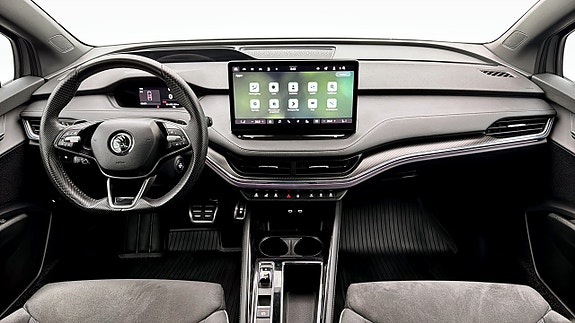 Skoda Enyaq 10 of 21