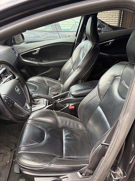 Volvo V40 6 of 6