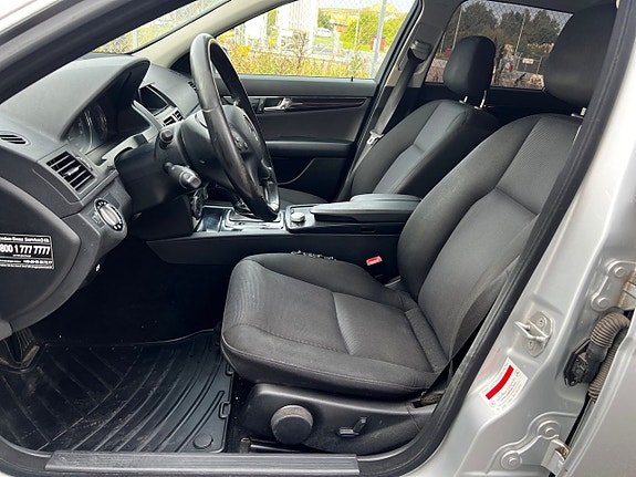 Mercedes-Benz C220 7 of 23