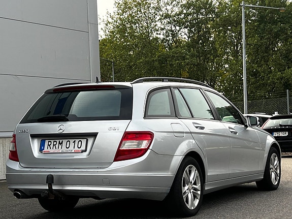 Mercedes-Benz C220 4 of 23