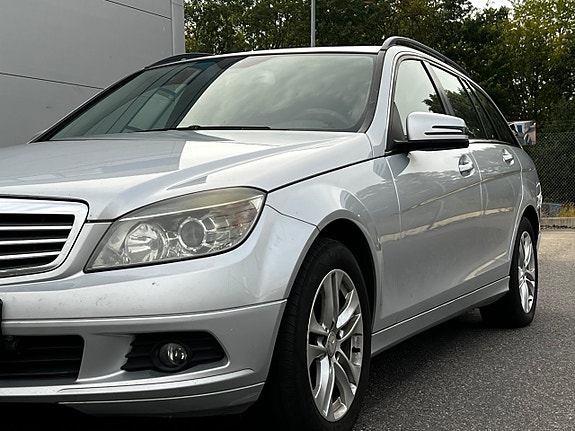 Mercedes-Benz C220 19 of 23