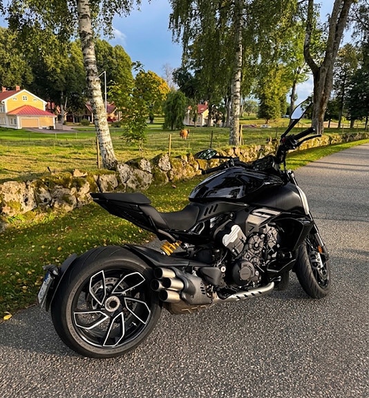 Ducati Diavel V4 2 of 2
