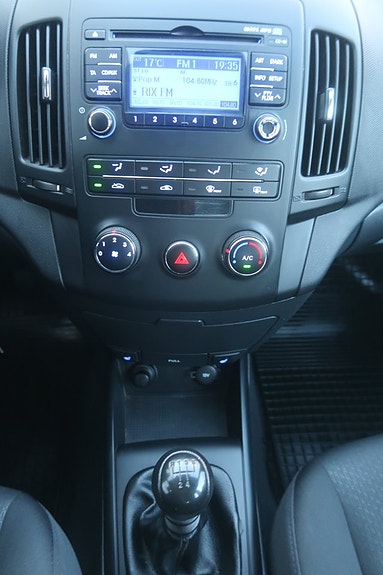 Hyundai i30 12 of 18