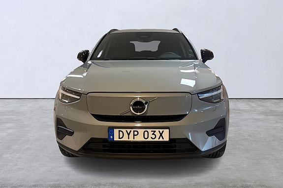 Volvo EX40 7 of 16