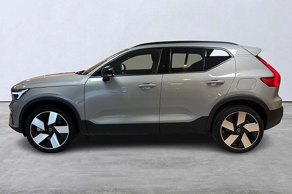 Volvo EX40 2 of 16