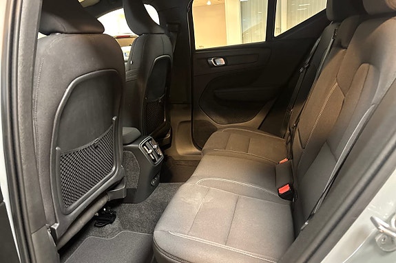 Volvo EX40 12 of 16
