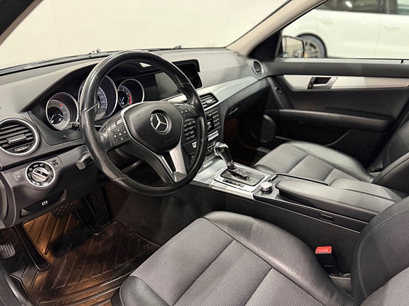 Mercedes-Benz C180 10 of 21