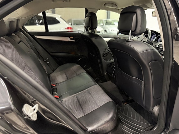 Mercedes-Benz C180 20 of 21