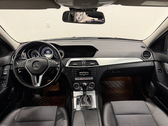 Mercedes-Benz C180 14 of 21