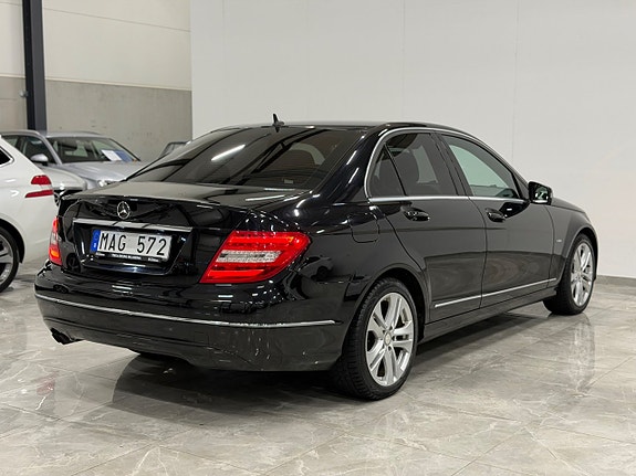 Mercedes-Benz C180 8 of 21