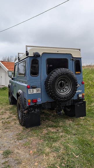 Land Rover Defender 90 4 of 4