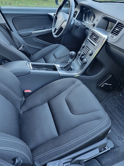 Volvo S60 12 of 17