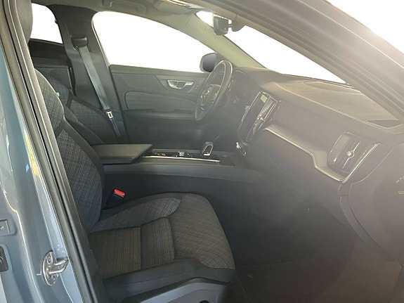 Volvo V60 4 of 13