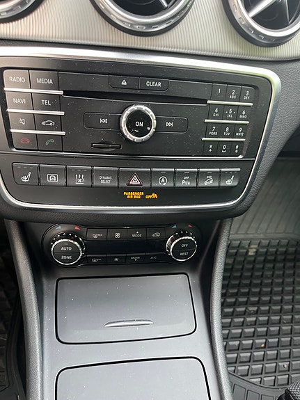 Mercedes-Benz GLA200 d 5 of 6