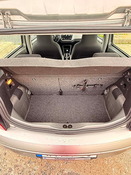 Volkswagen UP! 9 of 10