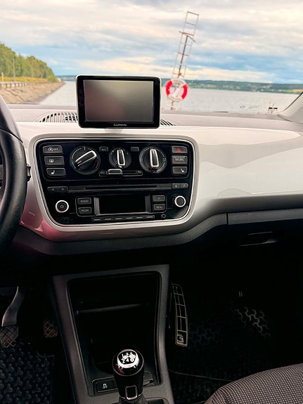 Volkswagen UP! 5 of 10