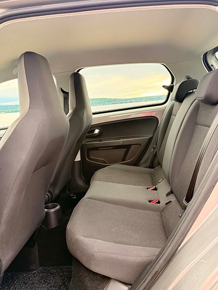 Volkswagen UP! 10 of 10