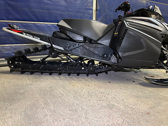 Arctic-cat 3 of 4
