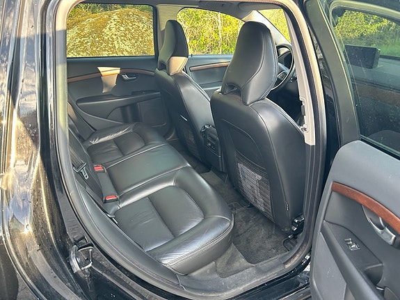 Volvo XC70 6 of 9