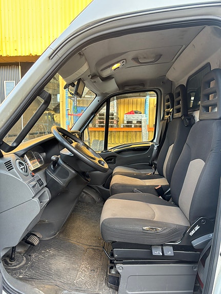 Iveco Daily 35C13 4 of 5