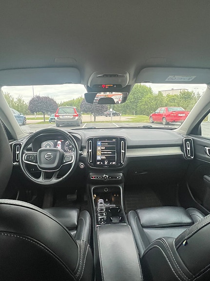 Volvo XC40 6 of 7