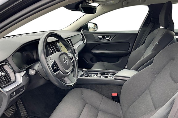 Volvo V60 13 of 30