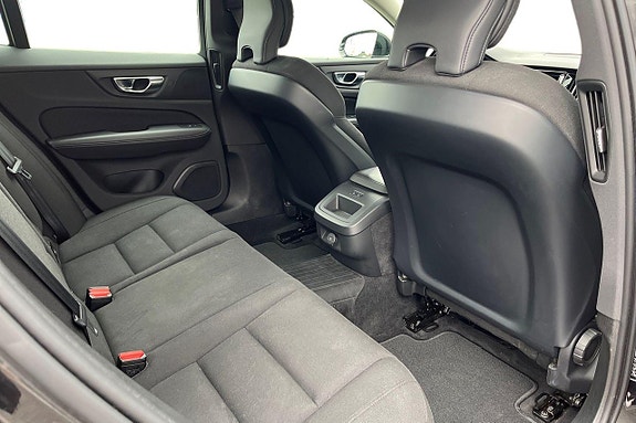 Volvo V60 26 of 30