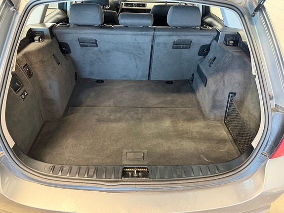 BMW 318d 12 of 12