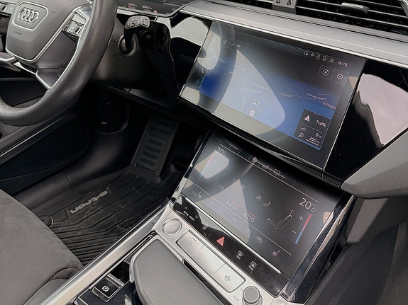 Audi e-tron 6 of 10
