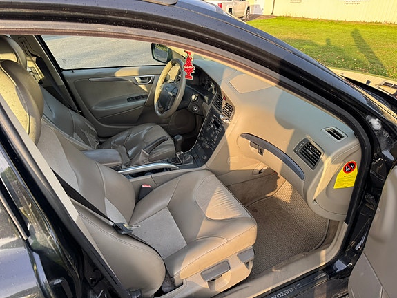 Volvo XC70 6 of 7
