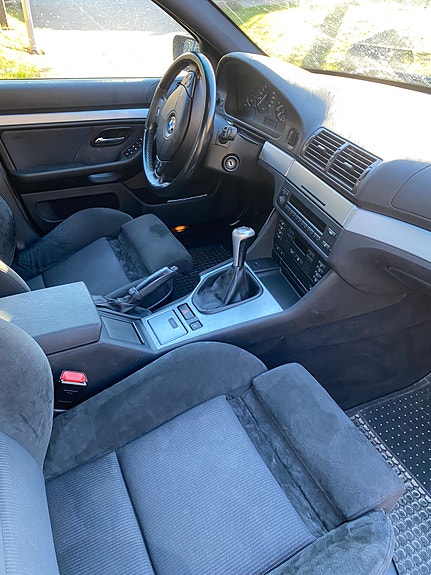 BMW 525i 6 of 6