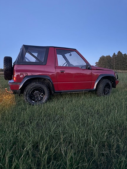 Suzuki Vitara 2 of 30
