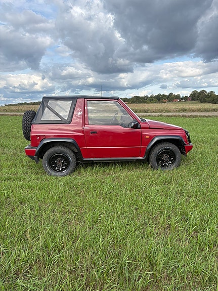 Suzuki Vitara 4 of 30
